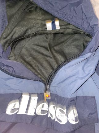 chubasquero ellesse