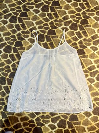 Camiseta perforada