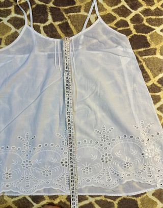 Camiseta perforada