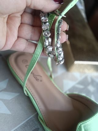 Scarpe con laccio alla caviglia