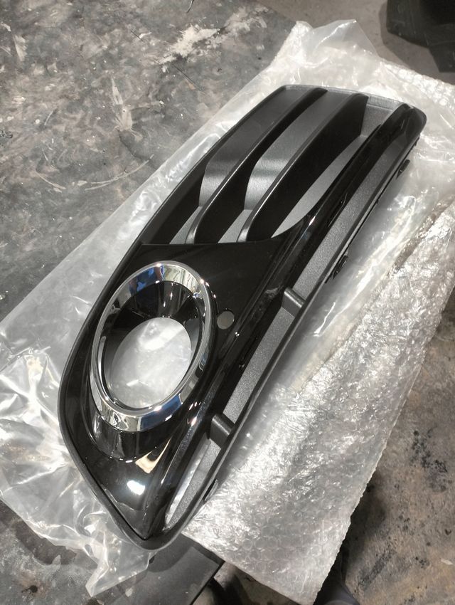 Embellecedor antiniebla Audi Q5