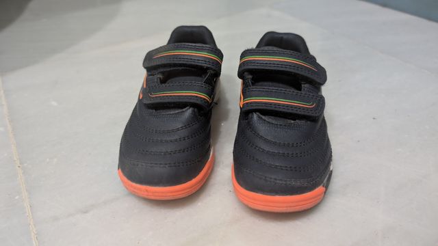Zapatillas futbol sala niño 26