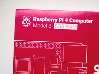 Raspberry Pi 4 Modello B Kit da 8GB con 32GB