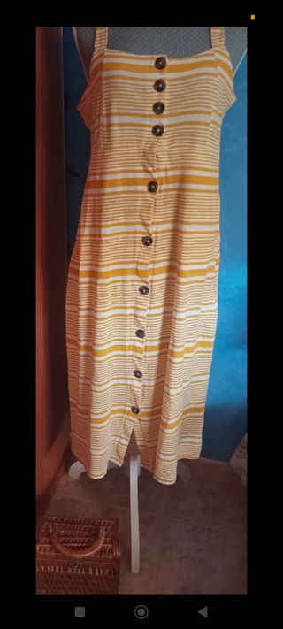 Vestido amarillo de Sfera