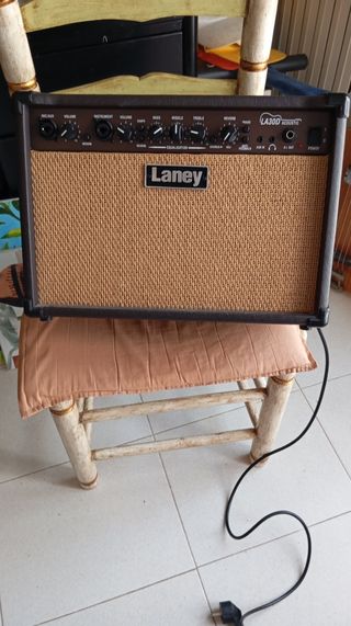 Pack Guitarra española electrificada y ampli