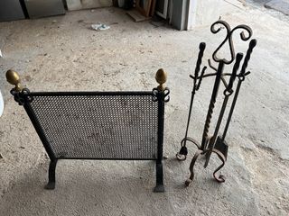 puerta de chimenea con soporte