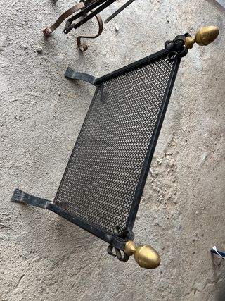 puerta de chimenea con soporte