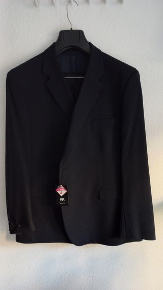 Traje talla muy grande