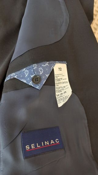 Traje talla muy grande