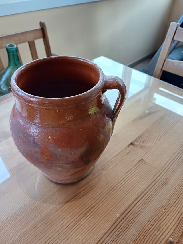 VASIJA ANTIGUA DE BARRO PARA POTE O DECORACIÓN