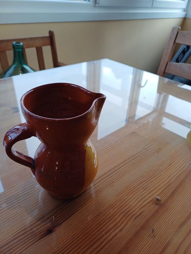 VASIJA ANTIGUA DE BARRO PARA POTE O DECORACIÓN