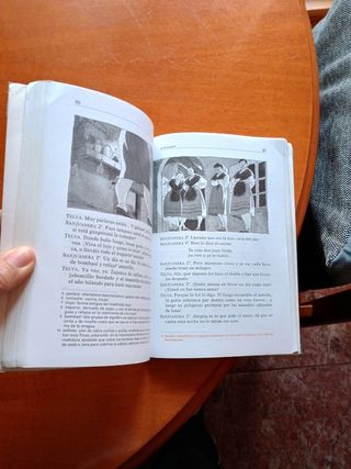 La Dama del Alba / The Lady of the Dawn (Aula de Literatura)