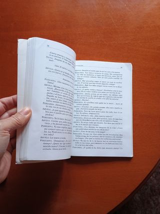 La Dama del Alba / The Lady of the Dawn (Aula de Literatura)