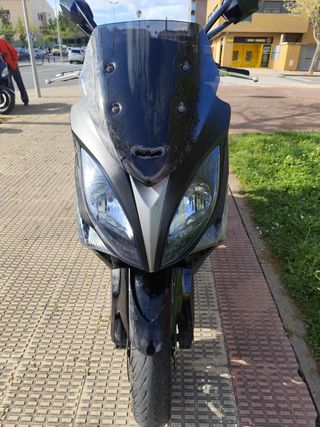 Rebajada Moto Kymco xciting 400 cc