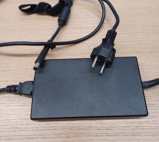 Fuente alimentación HP 200 Watios 19,5 Voltios