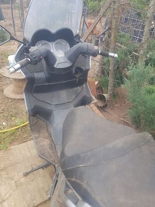 Se vende o se cambia Aprilia Arrecife 500