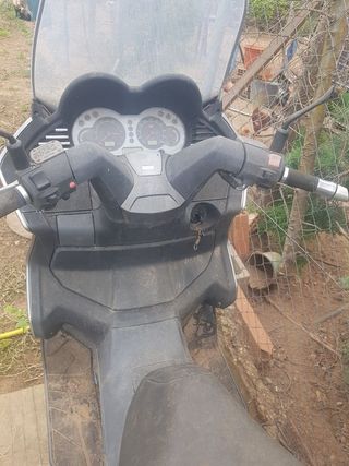 Se vende o se cambia Aprilia Arrecife 500