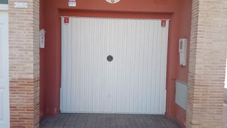 Vendo puerta de garaje automática