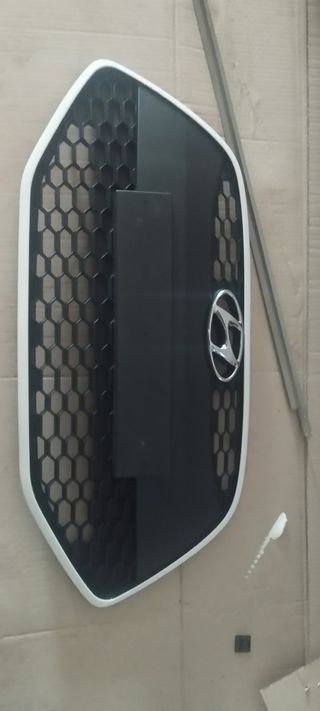 Parrilla HYUNDAI ix20