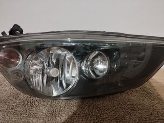 Faro Seat Ibiza 2004