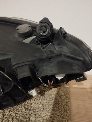 Faro Seat Ibiza 2004