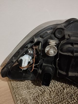 Faro Seat Ibiza 2004