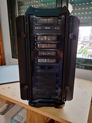 Torre pc Armor en perfecto estado.