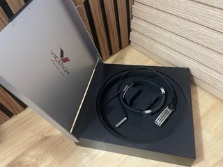 Colgante vicero y pulsera lotus en caja .