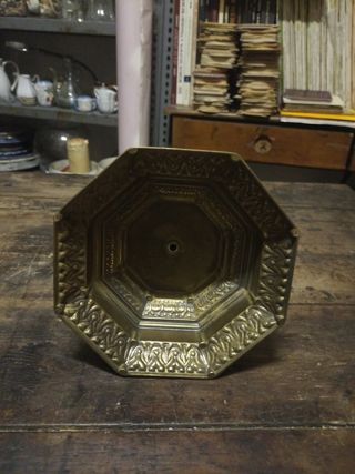 Antiguo candelabro hebreo