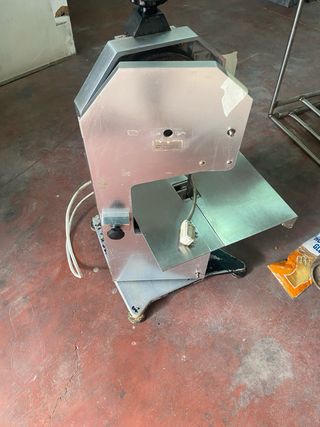 Sierra cortar huesos carniceria