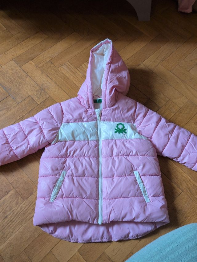 Abrigo de Benetton talla 2-3 años