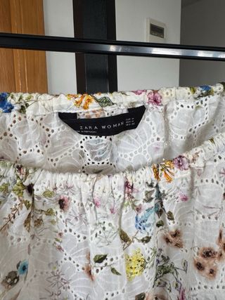 Top OffShoulder Zara Floral  Romántico fresc