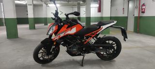 KTM duke 125 como nueva. Mejor ver en persona 