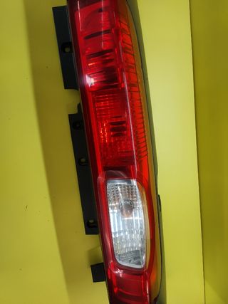✅PILOTO TRASERO DERECHO RENAULT TRAFIC II