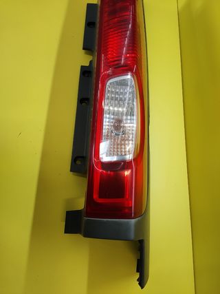 ✅PILOTO TRASERO DERECHO RENAULT TRAFIC II