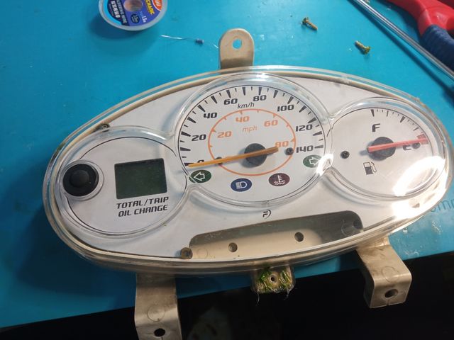 Reparación LCD Display Honda Dylan. LCD nuevos.