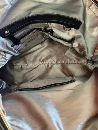 Bolso piel Calvin Klein. 