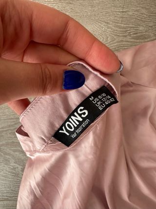 Vestido corto satinado de Yoins  Talla M Nuevo sin etiquetas