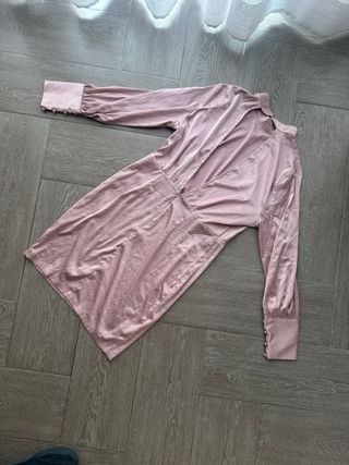 Vestido corto satinado de Yoins  Talla M Nuevo sin etiquetas