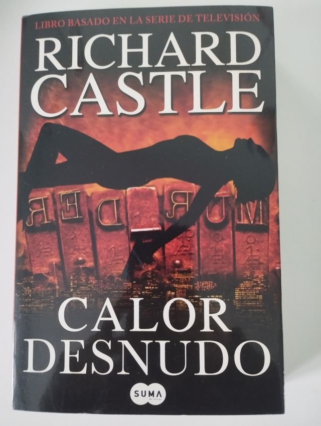 Calor desnudo Nikki Heat Richard Castle