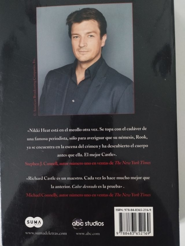 Calor desnudo Nikki Heat Richard Castle