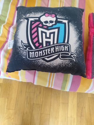 Cojines monster high