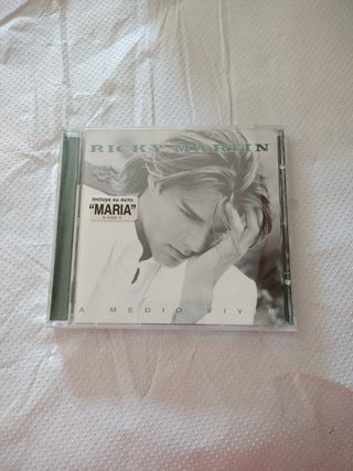 CD Ricky Martin.