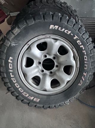 Neumaticos nissan bf goodrich