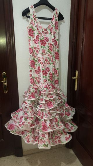 Traje de flamenca T 38 .