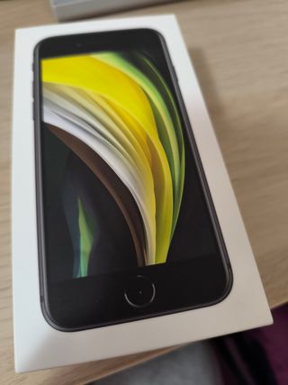 iPhone SE 64 GB 2020 Black