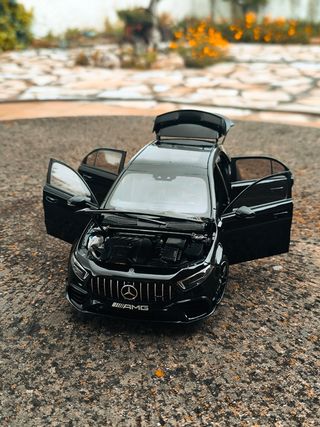 1:18 Mercedes-Benz A45 AMG, NZG