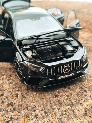 1:18 Mercedes-Benz A45 AMG, NZG