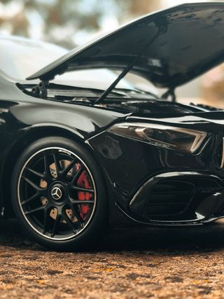 1:18 Mercedes-Benz A45 AMG, NZG