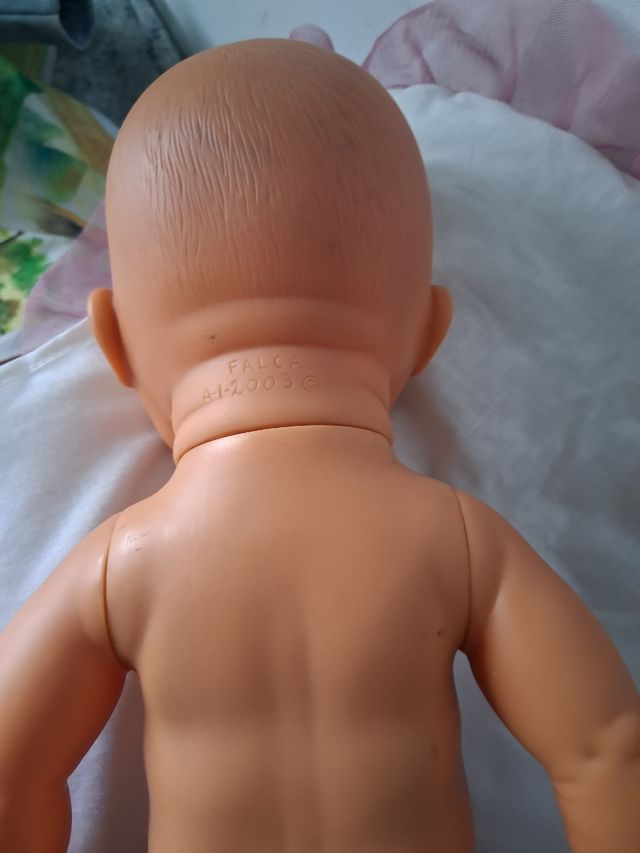 BAMBOLA FAMOSA MOLTO POCO VISTA